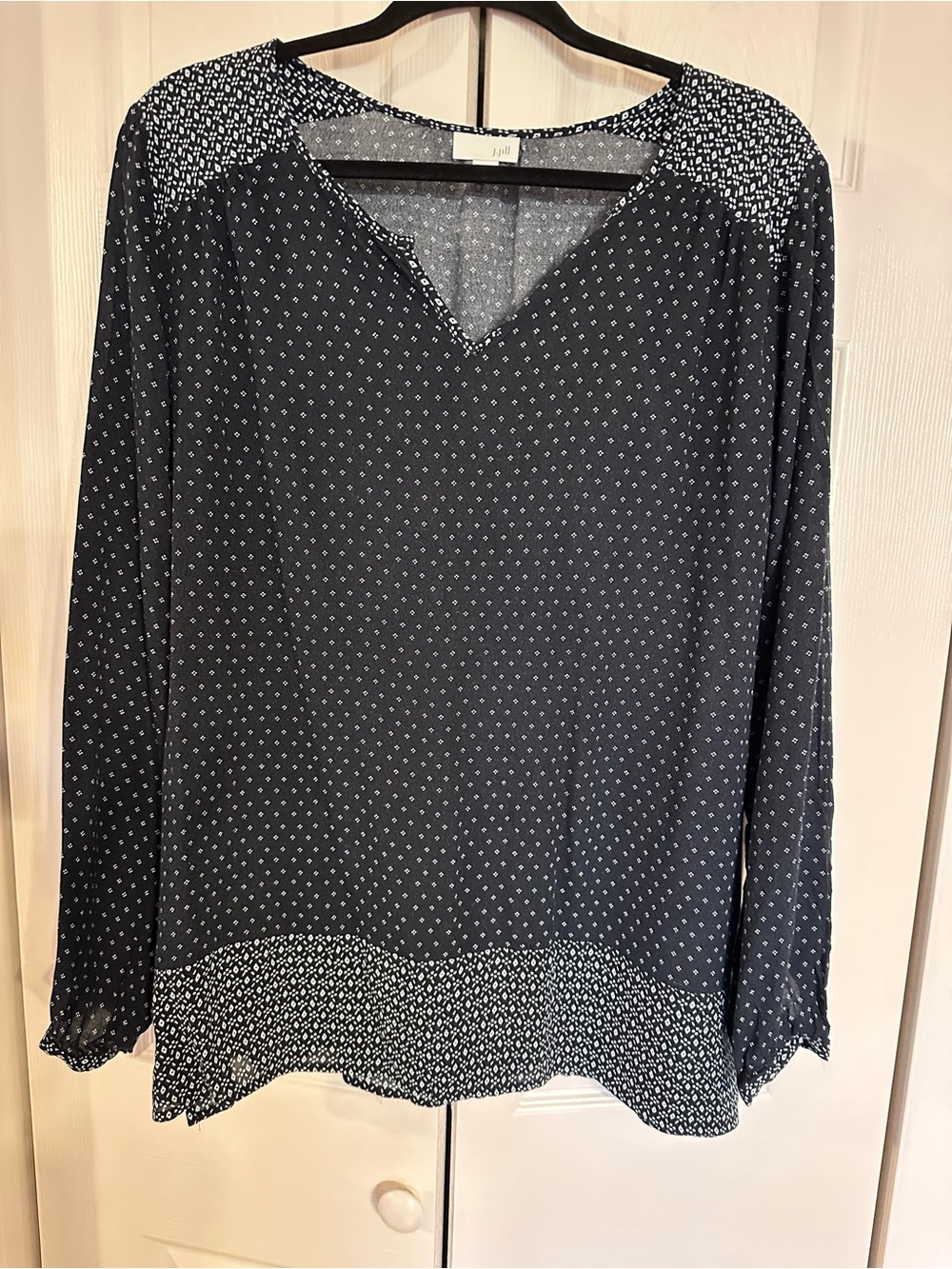 J. Jill Navy and White Printed V-Neck Long-Sleeve Tunic